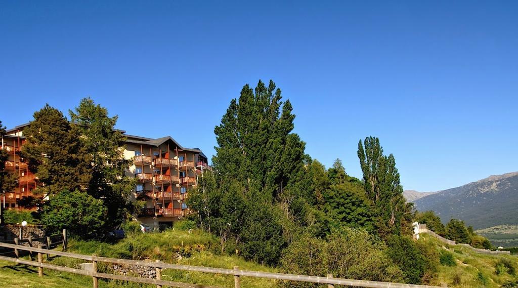 Aparthotel Les Balcons Du Soleil Font-Romeu-Odeillo-Via Exteriér fotografie